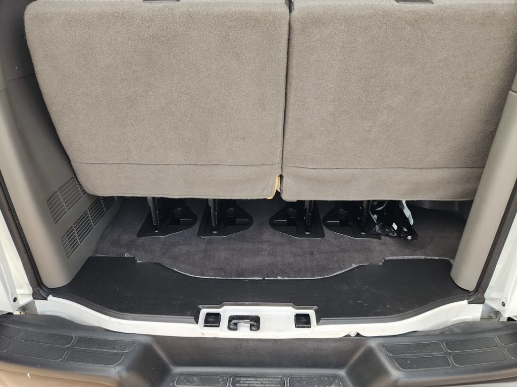 Used 2025 Chevrolet Express 3500 LS RWD image 30