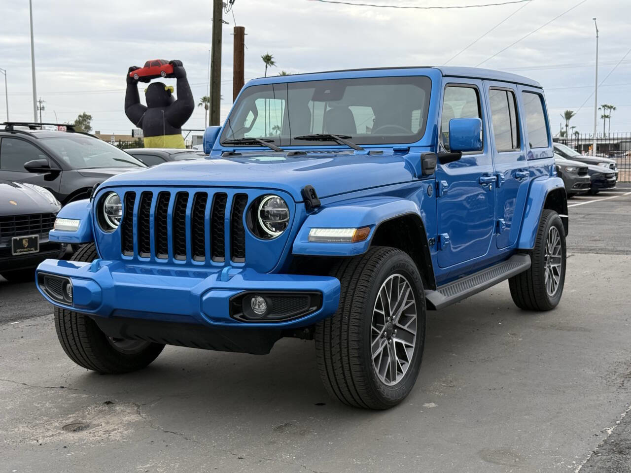 Used 2022 Jeep Wrangler Unlimited Sahara image 5