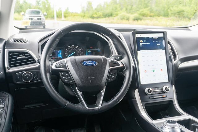 Used 2022 Ford Edge SEL AWD/4WD image 13
