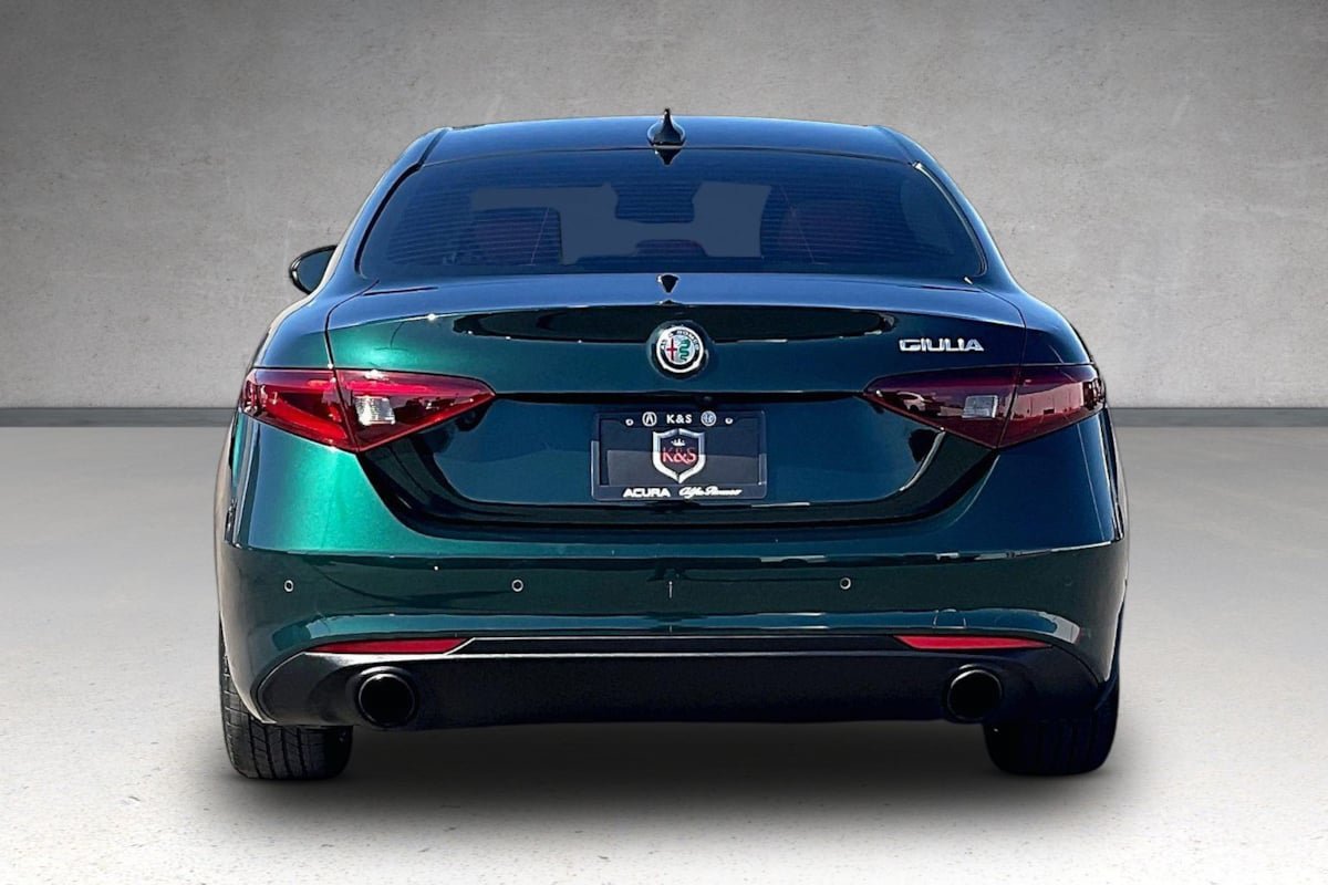 Used 2020 Alfa Romeo Giulia Ti RWD image 4