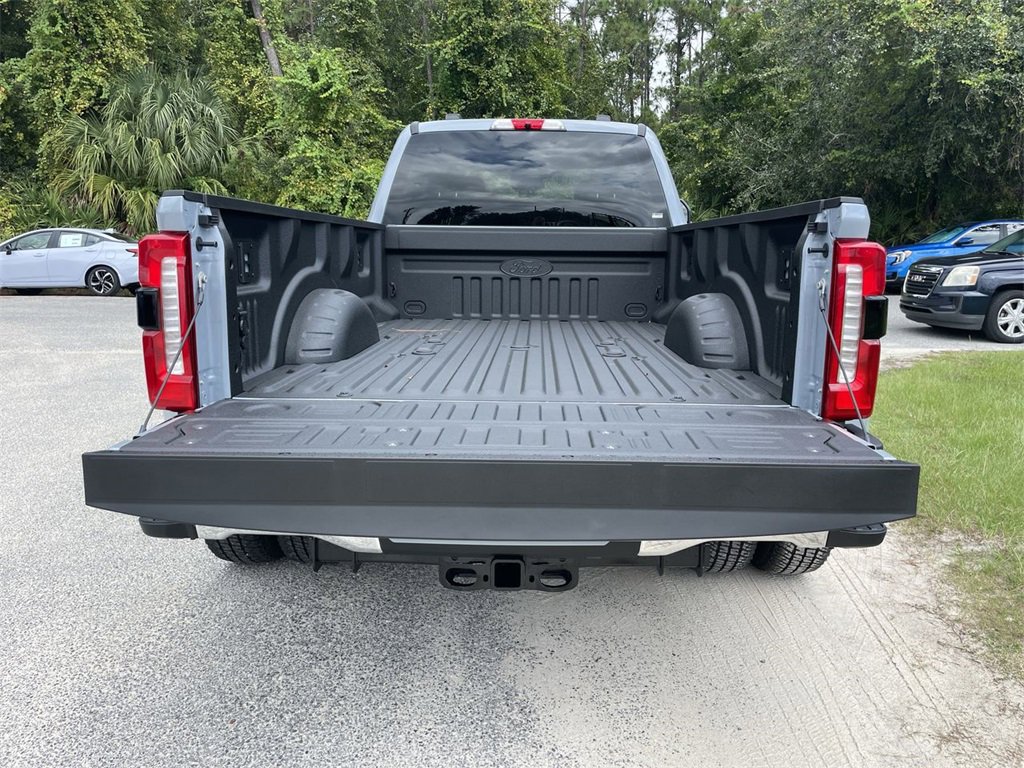 New 2026 Ford F350 Lariat w/ Chrome Package image 23