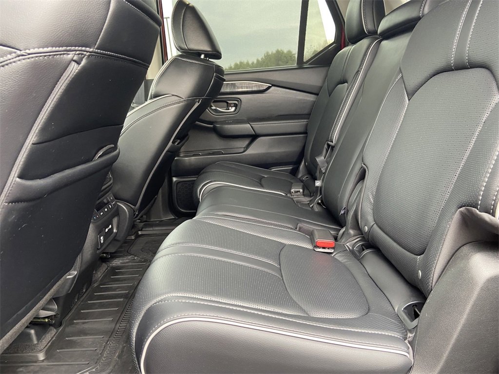 Used 2023 Honda Pilot Elite image 11