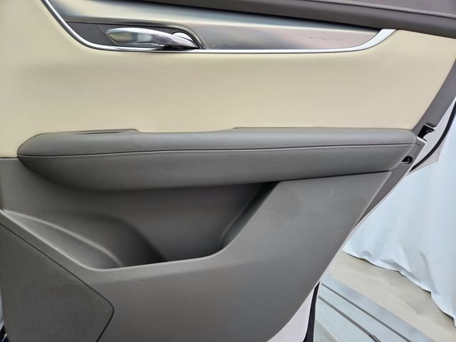 Used 2017 Cadillac XT5 Luxury AWD/4WD image 33
