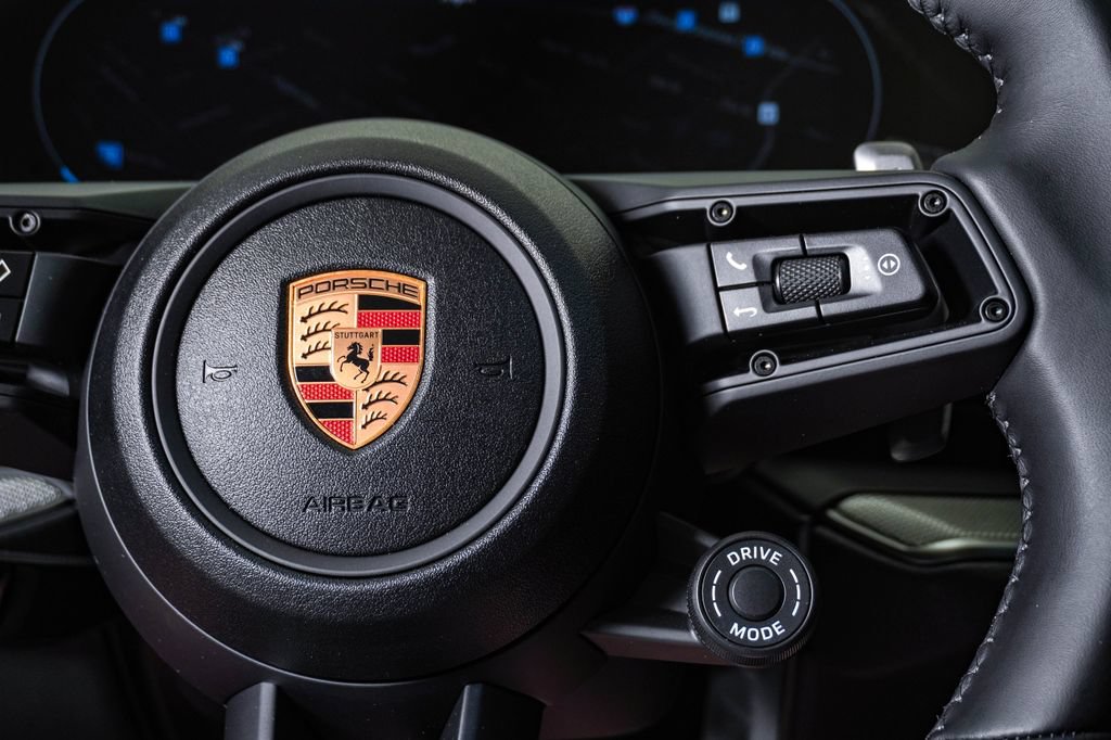 New 2026 Porsche Cayenne Coupe AWD/4WD image 19