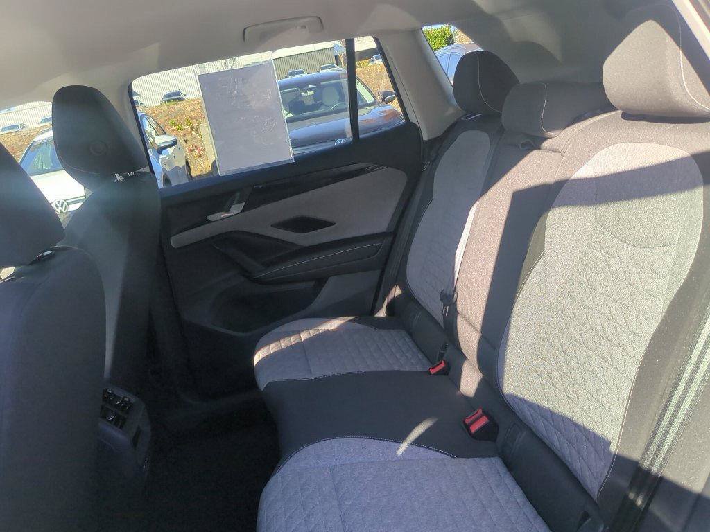Used 2025 Volkswagen Tiguan S AWD/4WD image 16