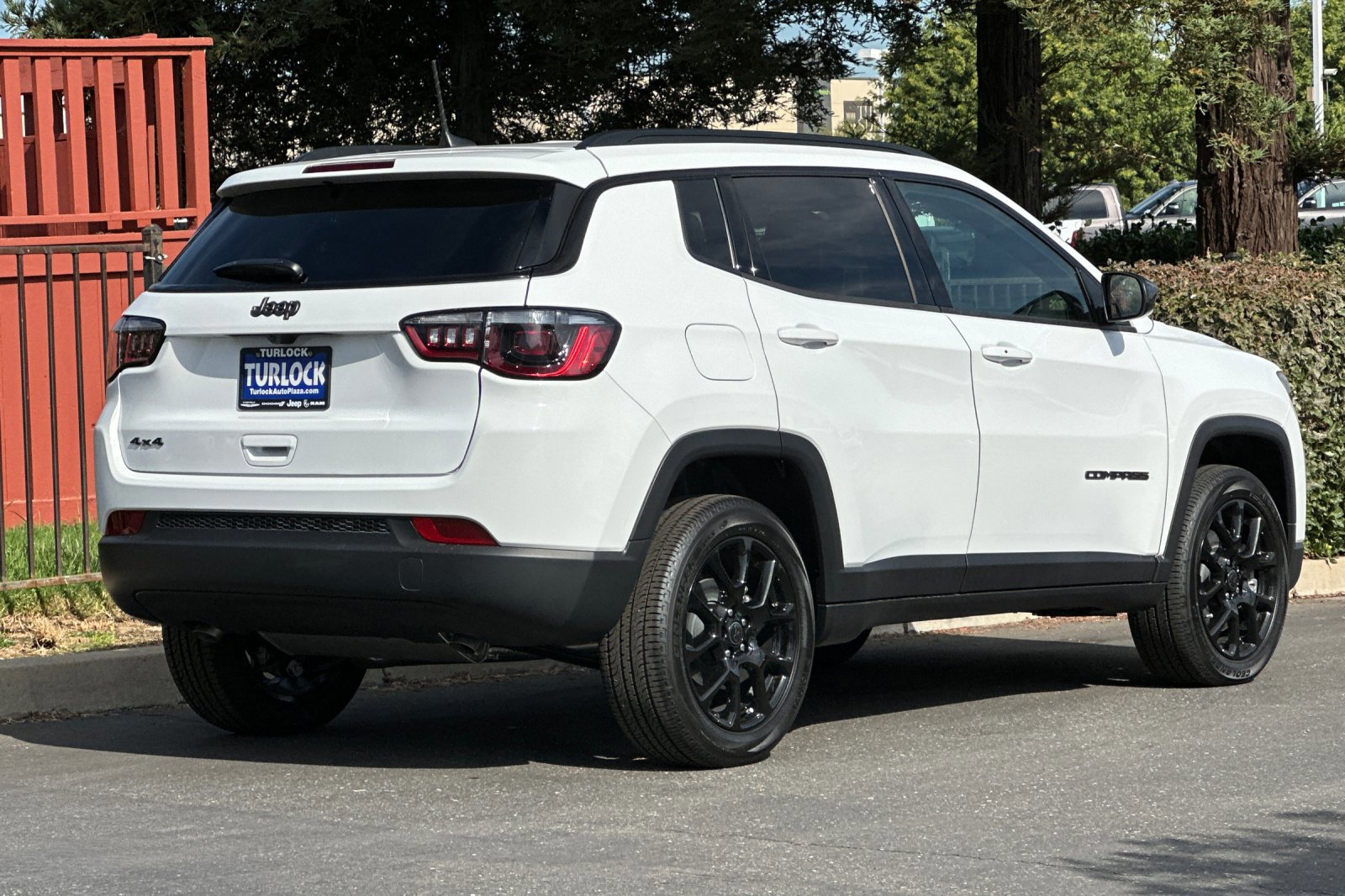 New 2025 Jeep Compass Latitude w/ Altitude Special Edition image 4