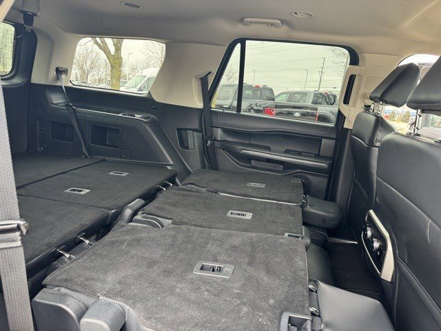 Certified 2024 Ford Expedition XLT image 37