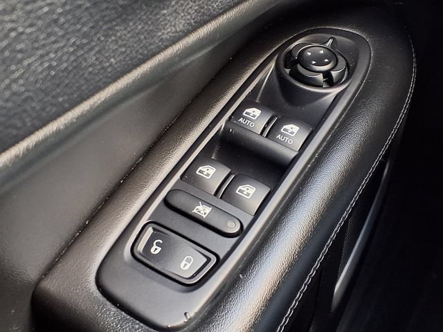 Used 2019 Jeep Compass Latitude FWD image 19