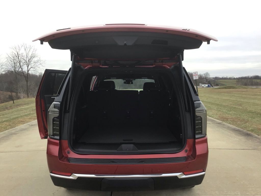 New 2026 Chevrolet Suburban LT w/ Comfort Package image 5