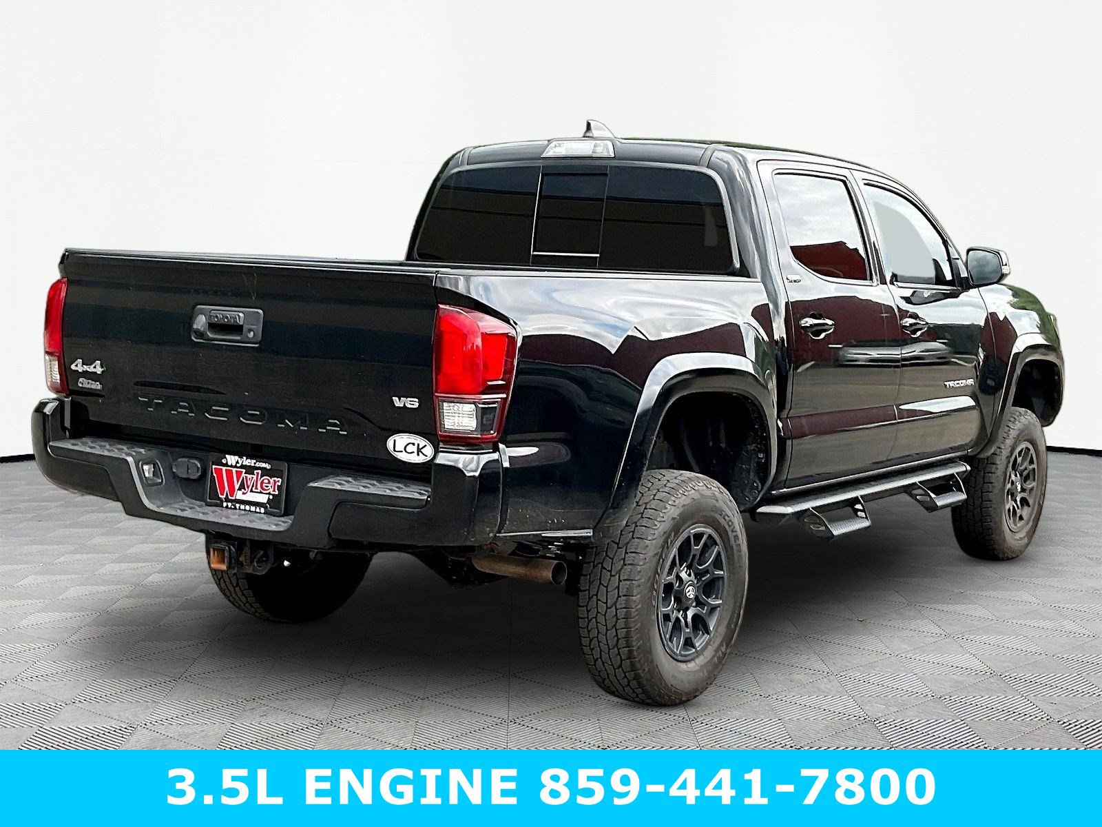 Used 2021 Toyota Tacoma SR5 w/ Technology Package AWD/4WD image 6
