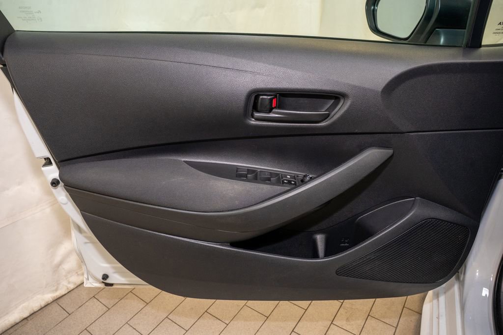 Used 2022 Toyota Corolla LE image 10