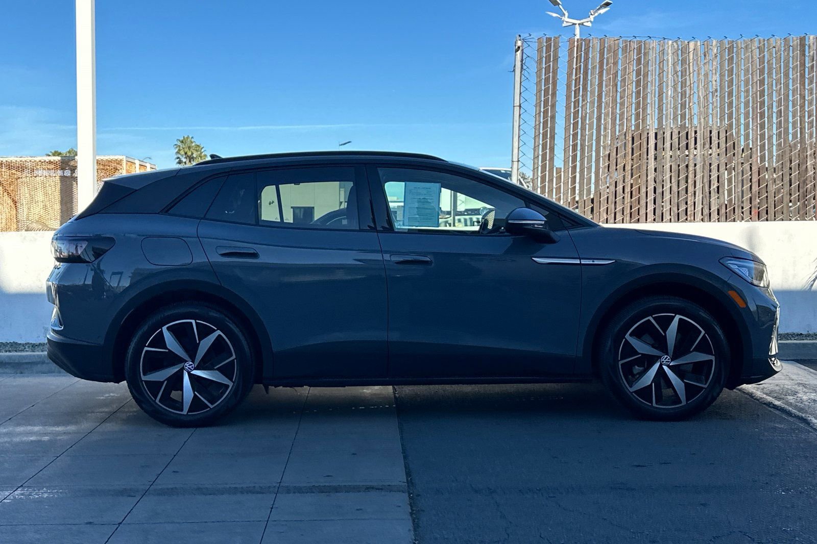 Used 2023 Volkswagen ID.4 S image 3