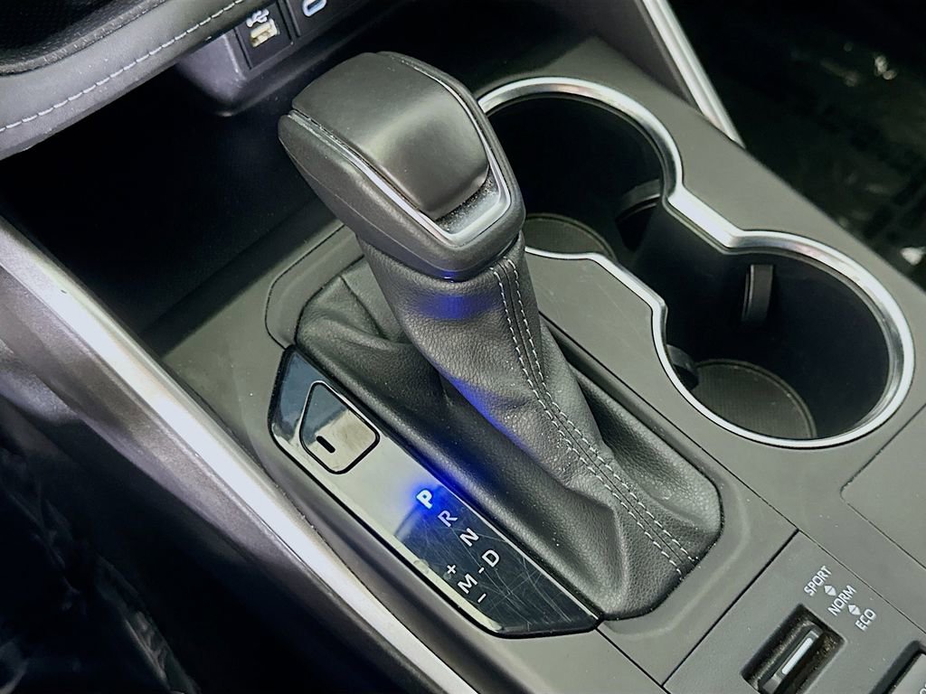 Used 2024 Toyota Highlander LE image 32