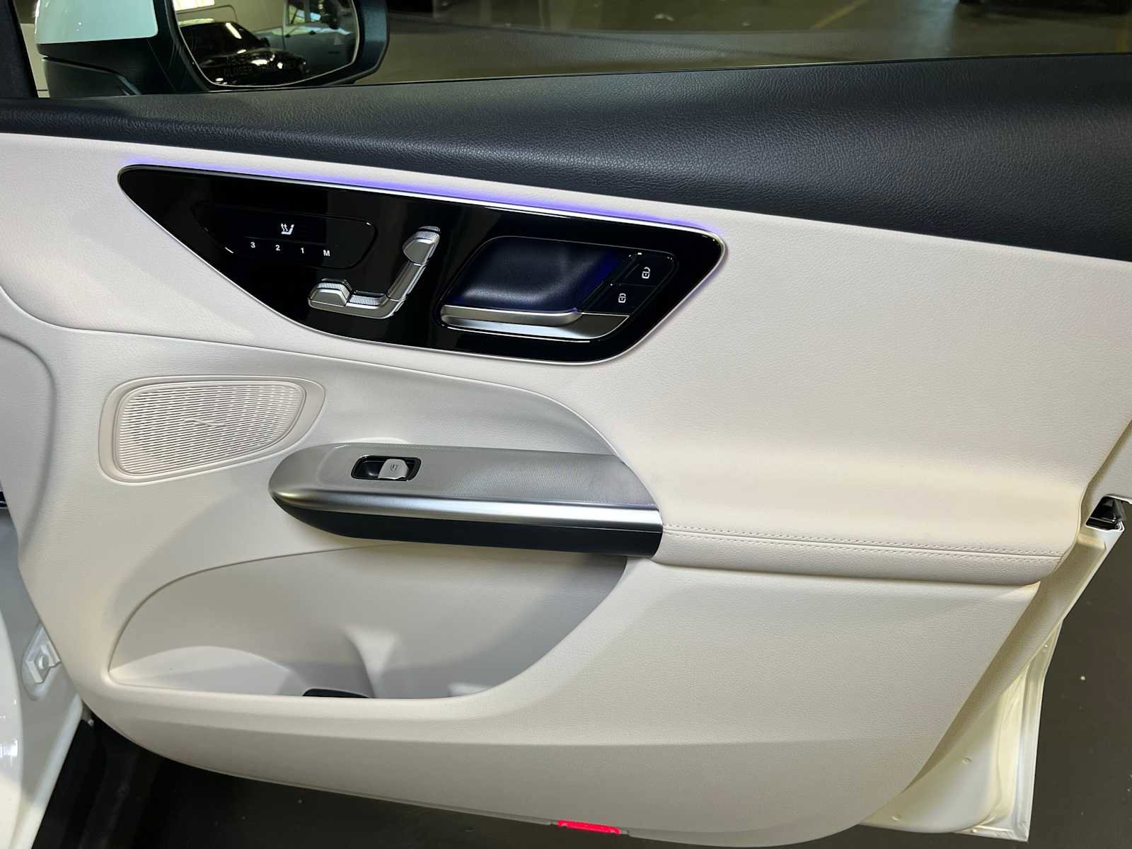 New 2025 Mercedes-Benz GLC 300 4MATIC image 10