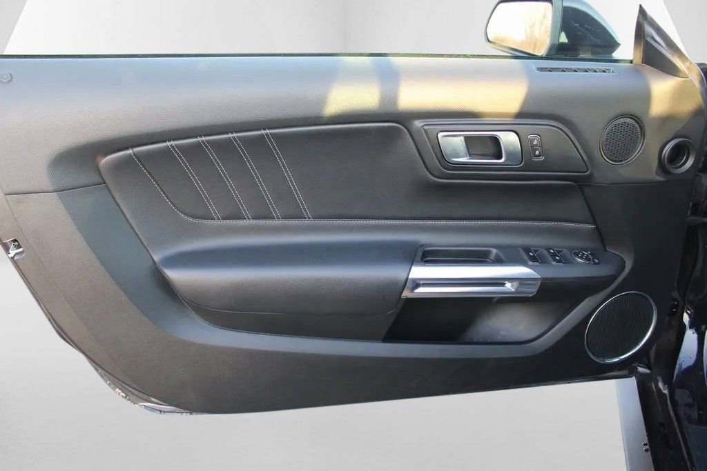 Used 2023 Ford Mustang Premium image 10