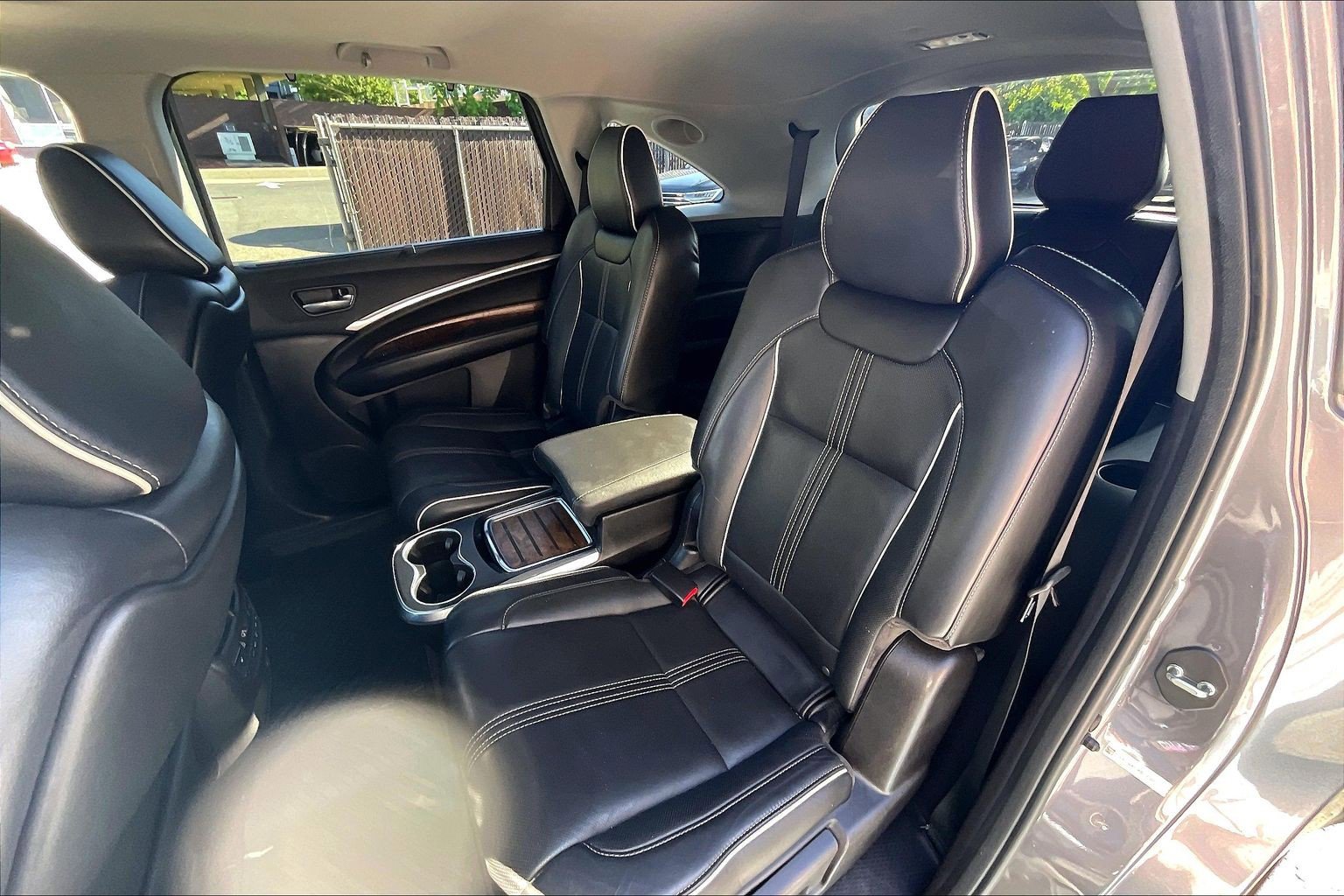 Used 2017 Acura MDX SH-AWD w/ Advance Package image 25