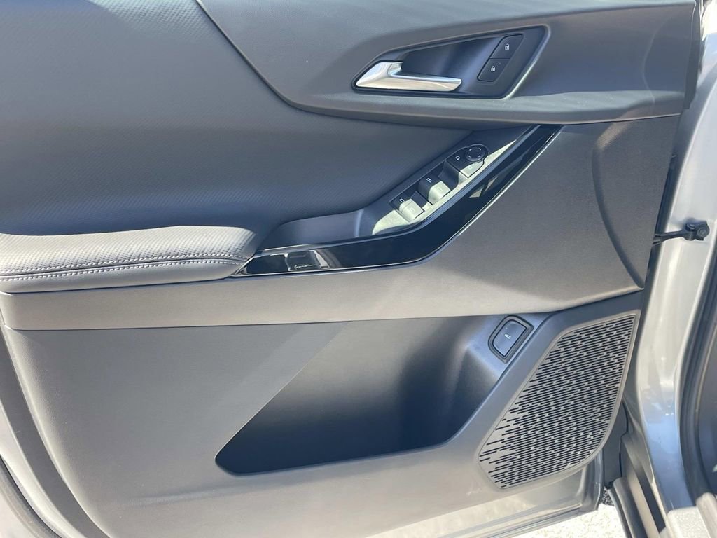 New 2026 Chevrolet Equinox LT w/ Convenience Package II image 15