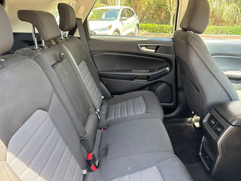Used 2024 Ford Edge SE w/ Black Appearance Package image 29