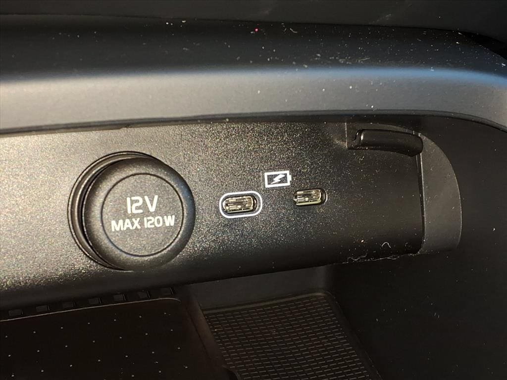 New 2026 Volvo XC40 B5 Core w/ Climate Package AWD/4WD image 20