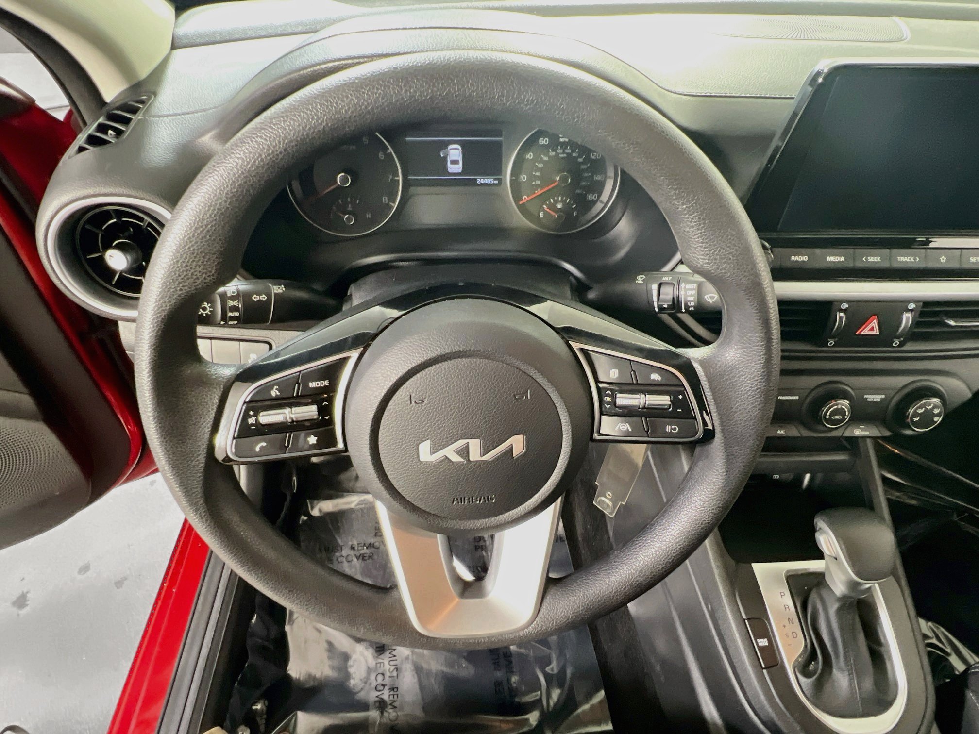 Used 2024 Kia Forte LXS w/ LXS Technology Package FWD image 11