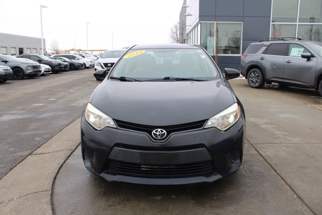 Used 2014 Toyota Corolla LE image 2