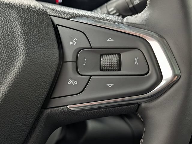 New 2026 Chevrolet Trax LT w/ Sunroof Package FWD image 19