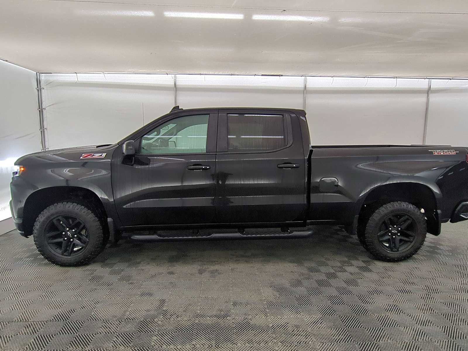 Used 2019 Chevrolet Silverado 1500 LT Trail Boss image 3