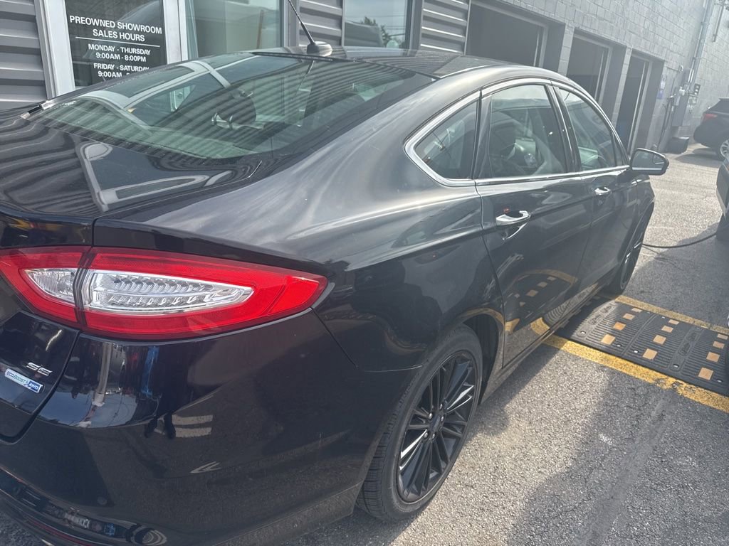 Used 2016 Ford Fusion SE w/ Equipment Group 202A AWD/4WD image 5