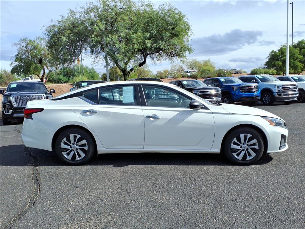 Used 2024 Nissan Altima 2.5 S image 4