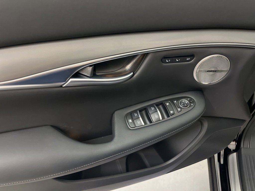 Certified 2025 INFINITI QX50 Luxe image 9