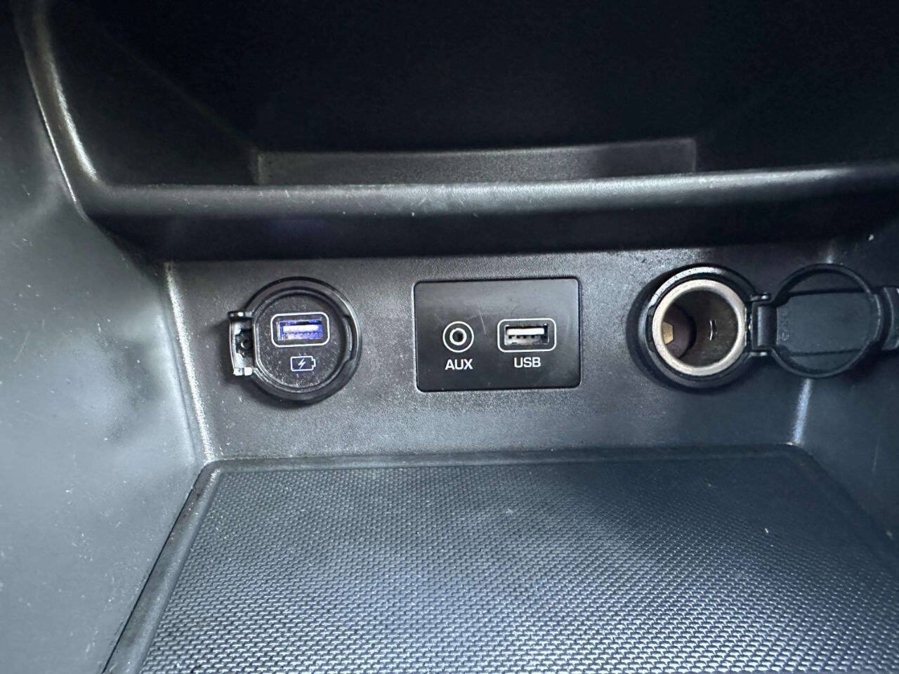 Used 2020 Hyundai Kona SE FWD image 32
