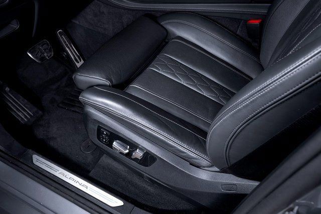 Used 2025 BMW ALPINA XB7 image 21