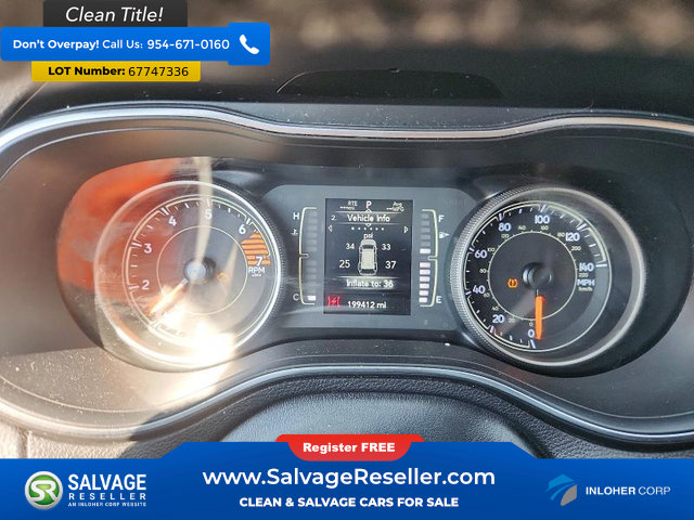 Used 2019 Jeep Cherokee Latitude Plus FWD image 12