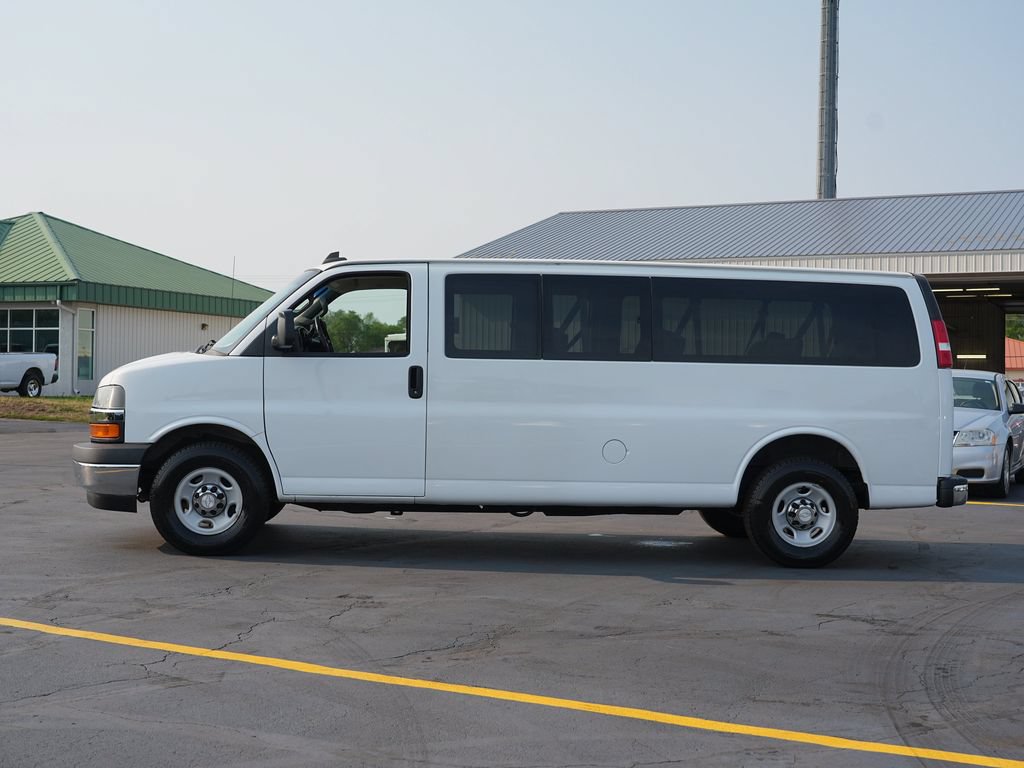 Used 2018 Chevrolet Express 3500 LT w/ LT Preferred Equipment Group RWD image 6