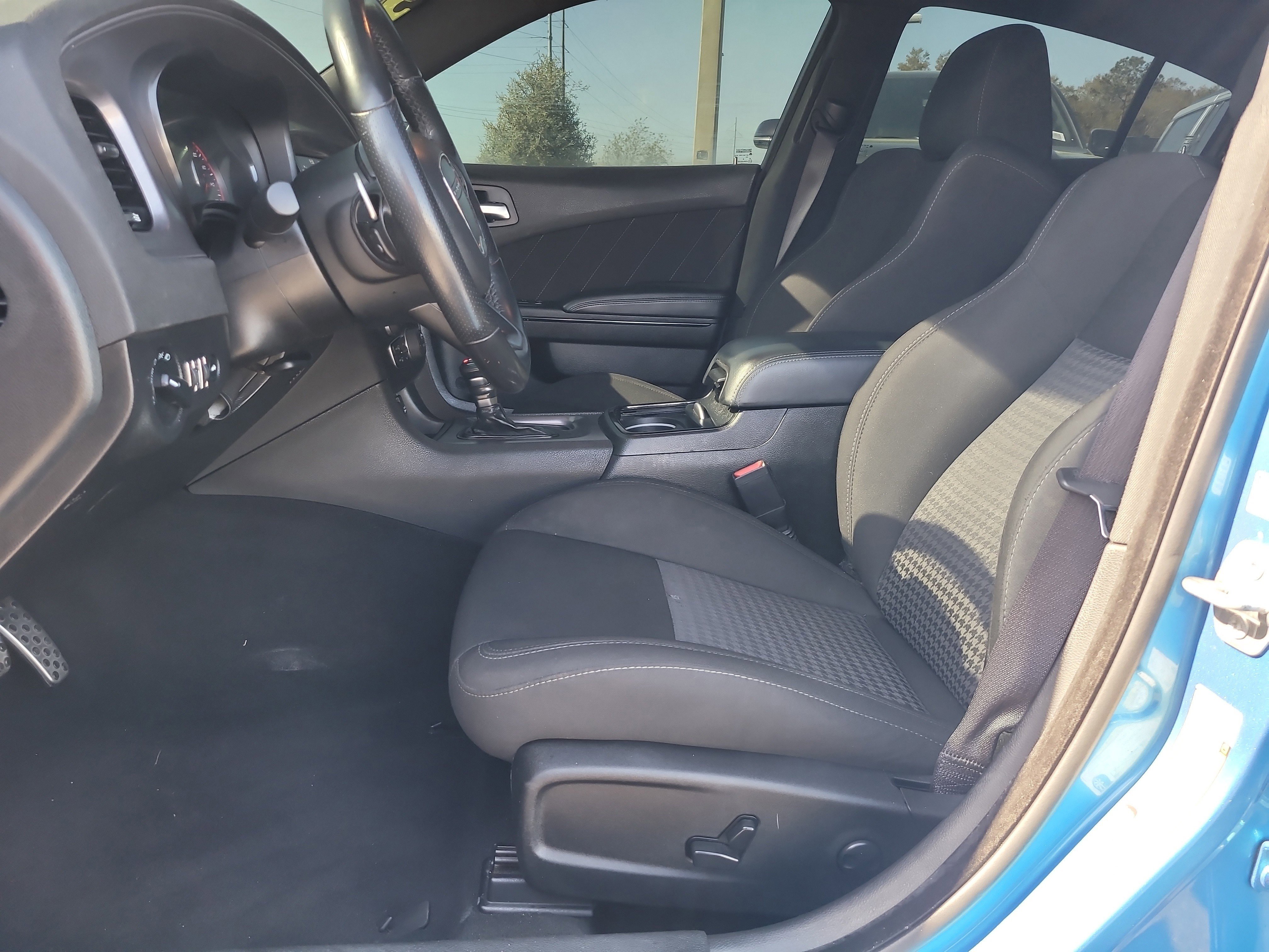 Used 2023 Dodge Charger R/T w/ Performance Handling Group image 16