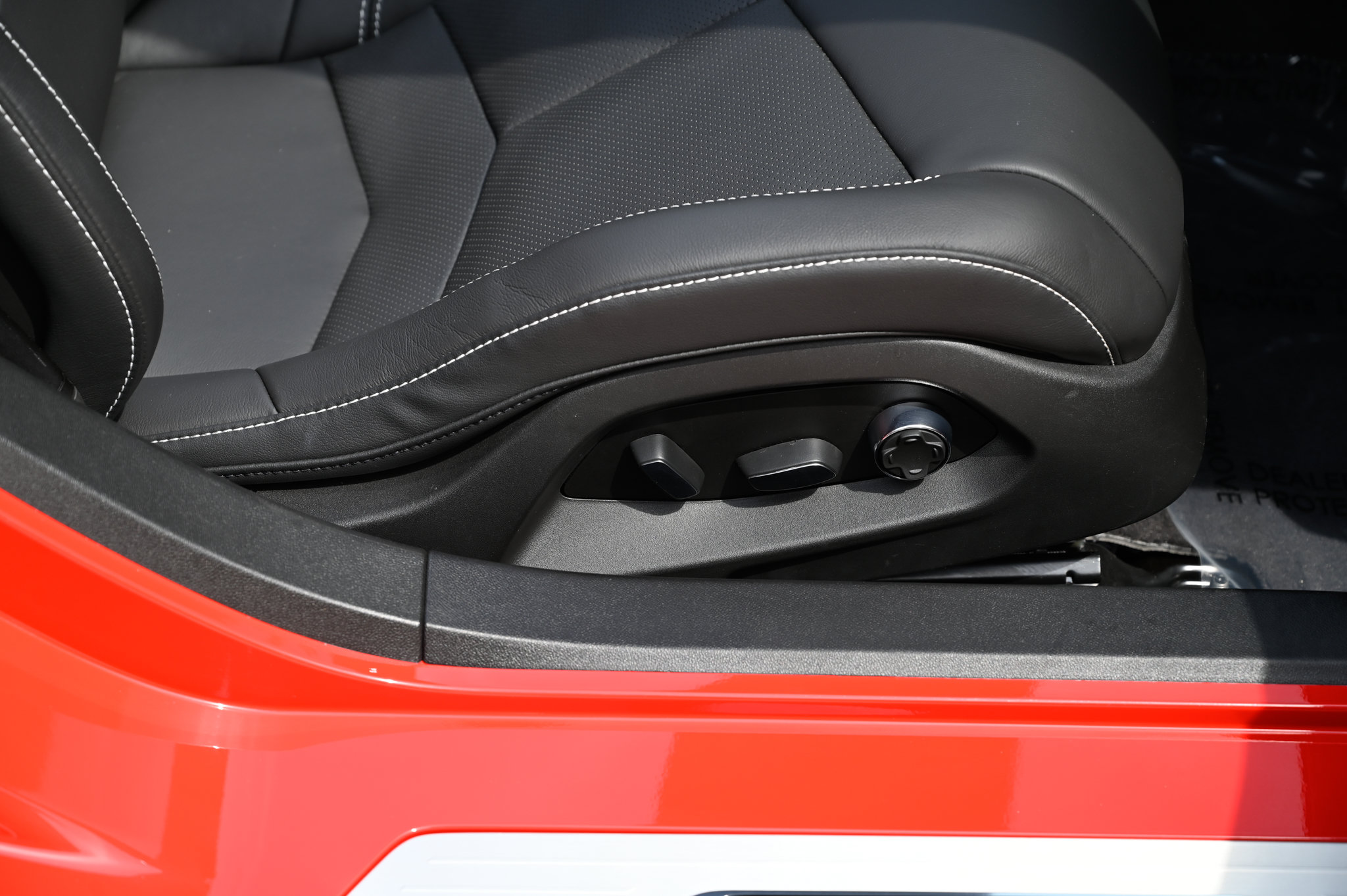 Used 2023 Chevrolet Corvette Stingray Preferred Conv w/ Battery Protection Package RWD image 38