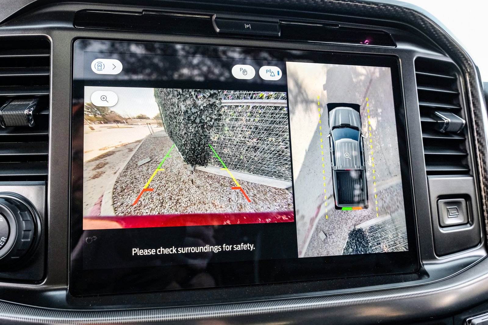 Used 2025 Ford F150 Lariat w/ Equipment Group 502A High image 22