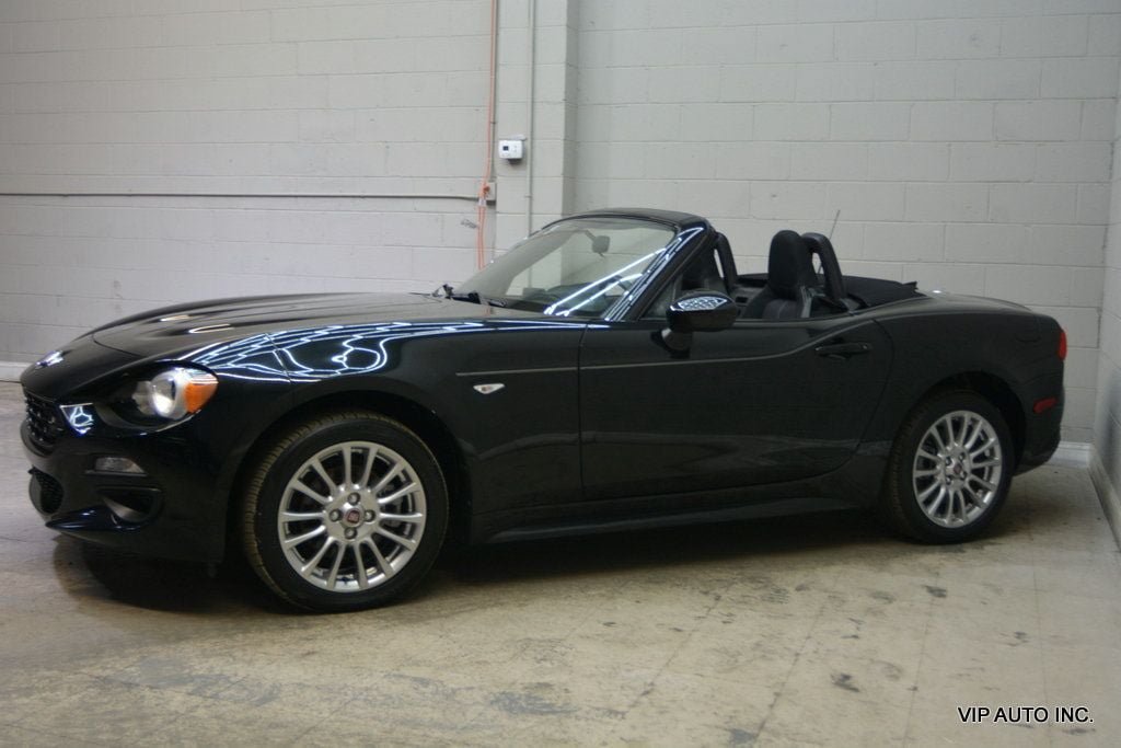 Used 2018 FIAT 124 Spider Classica w/ Technology & Siriusxm Group RWD image 3