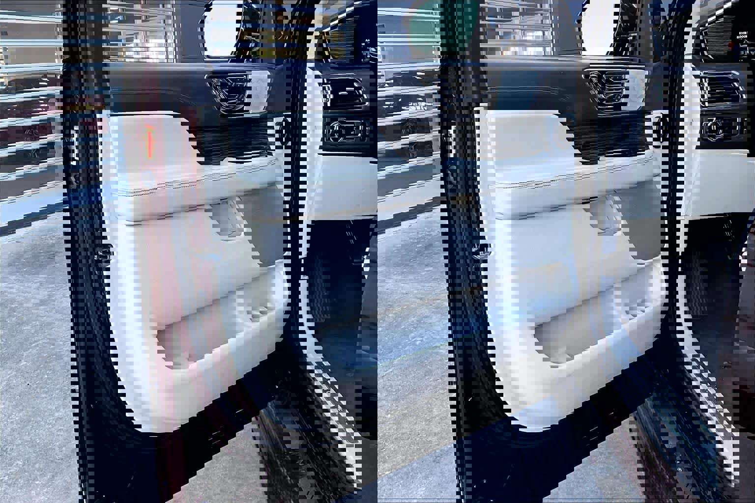 Used 2019 Lincoln Navigator L Black Label w/ Cargo Package image 18