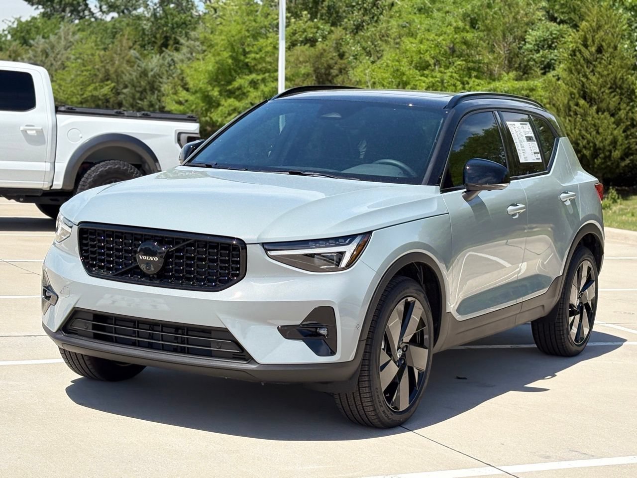 New 2026 Volvo XC40 B5 Ultra w/ Protection Package Premier AWD/4WD image 2