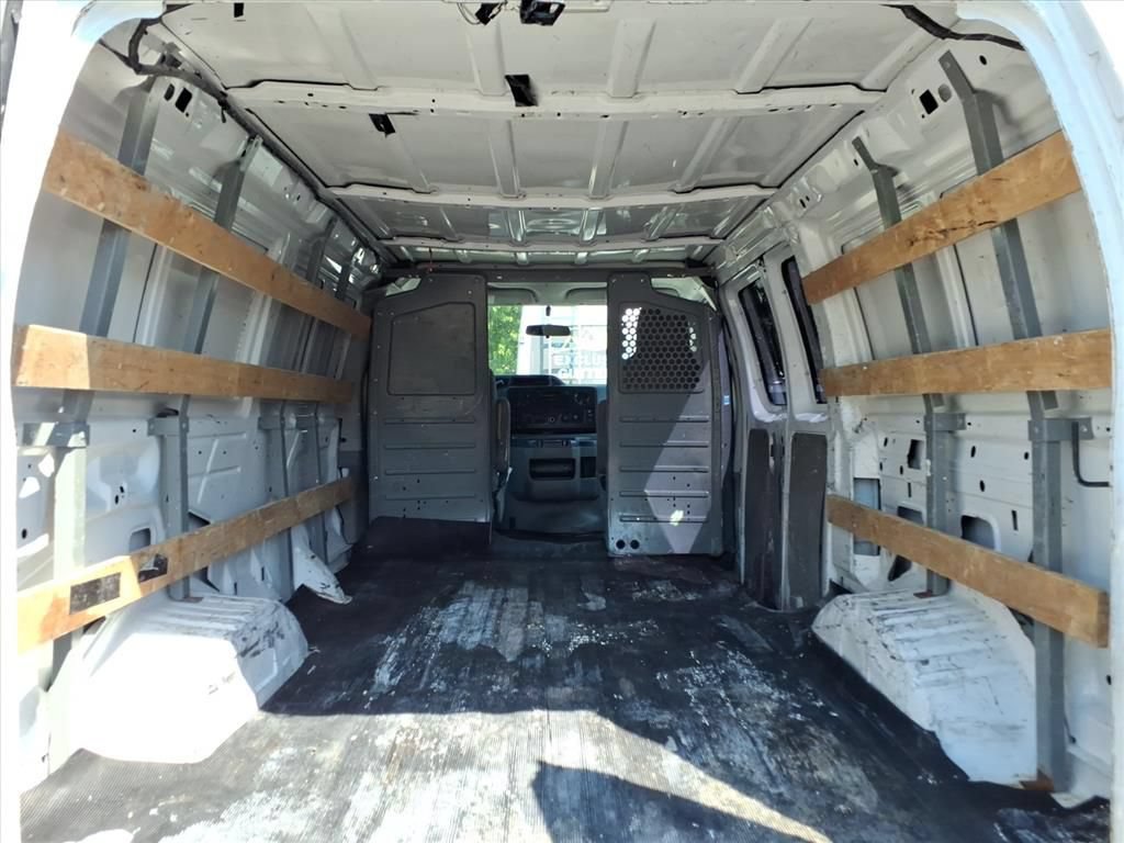 Used 2014 Ford E-250 and Econoline 250 w/ Power Group RWD image 23