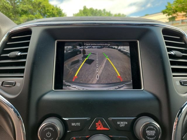 Used 2018 Jeep Grand Cherokee Laredo RWD image 19