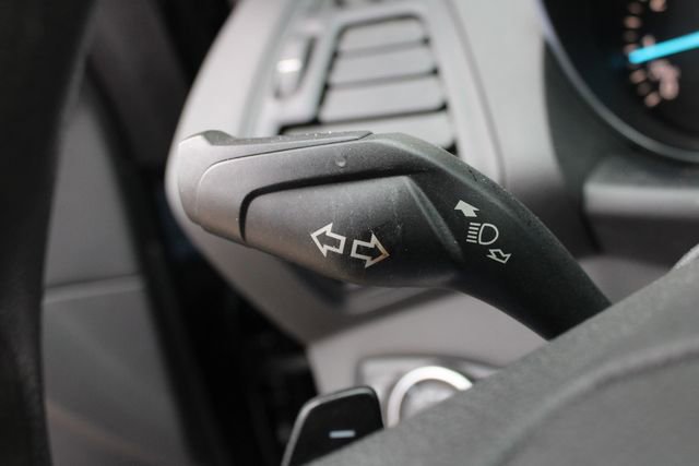 Used 2017 Ford Escape SE image 12