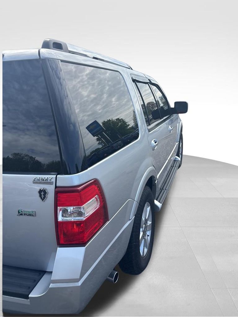 Used 2010 Ford Expedition Limited RWD image 10