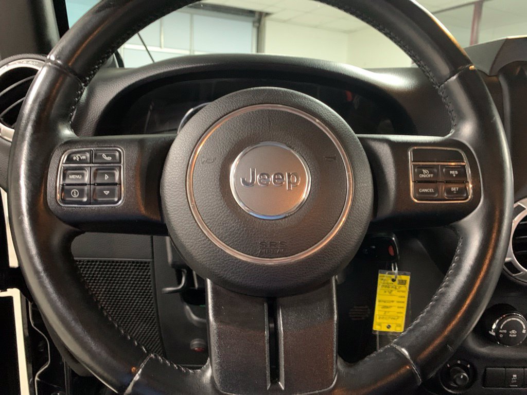 Used 2013 Jeep Wrangler Unlimited Sahara w/ Dual Top Group AWD/4WD image 19