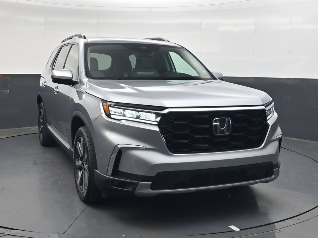 Used 2023 Honda Pilot Elite image 2