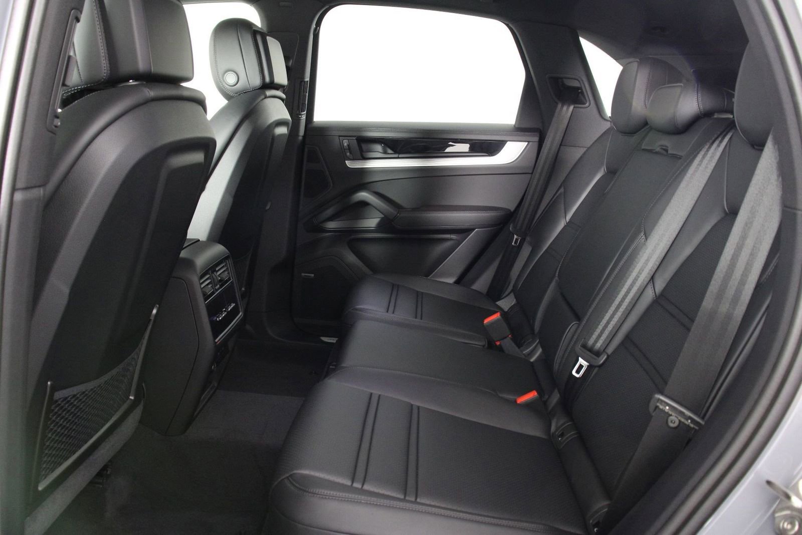 New 2026 Porsche Cayenne S image 18