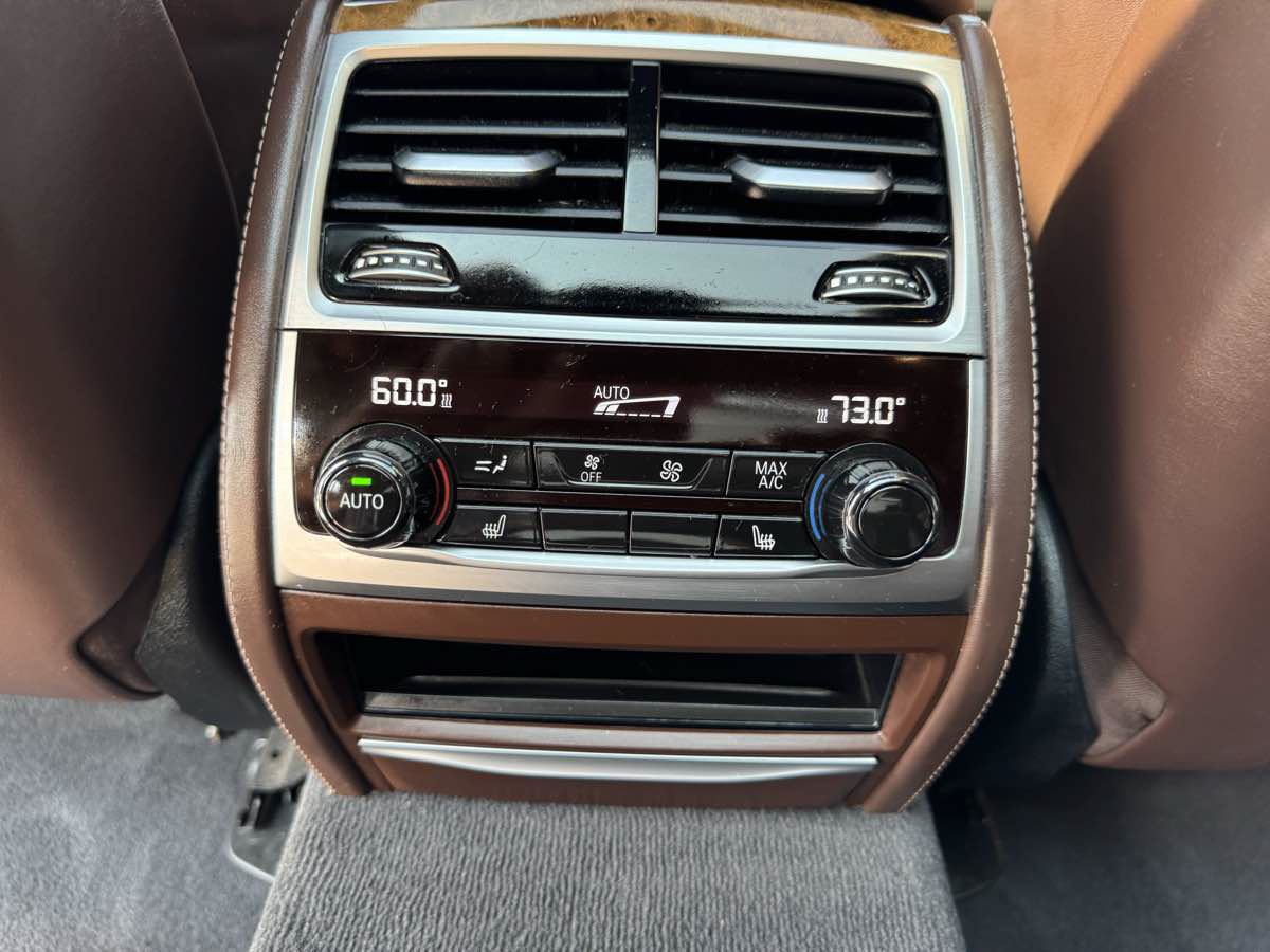 Used 2016 BMW 750i xDrive AWD/4WD image 44