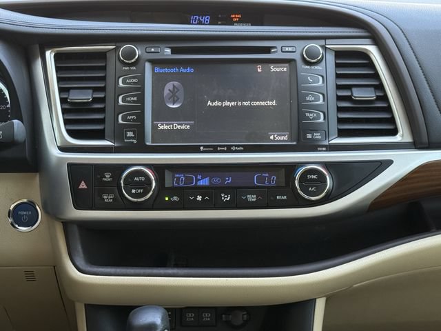 Used 2017 Toyota Highlander Limited AWD/4WD image 18