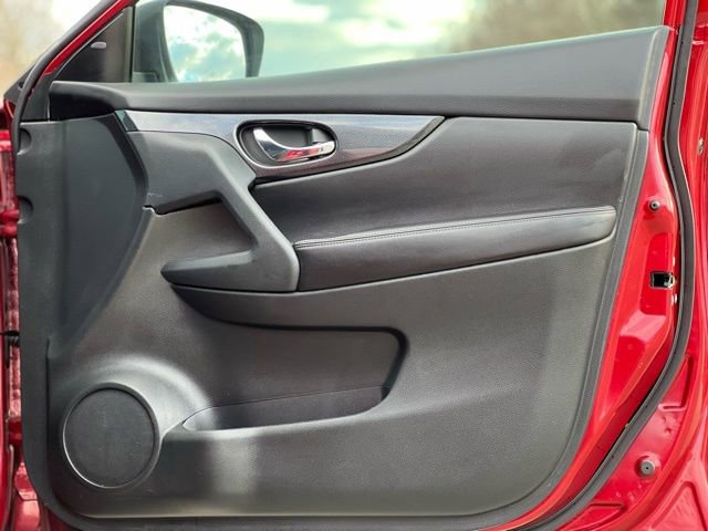 Used 2016 Nissan Rogue SL w/ SL Premium Package image 22